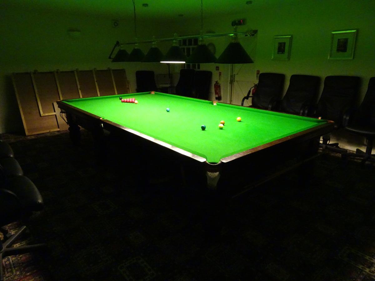 The Furze Bush Inn 纽伯里 外观 照片